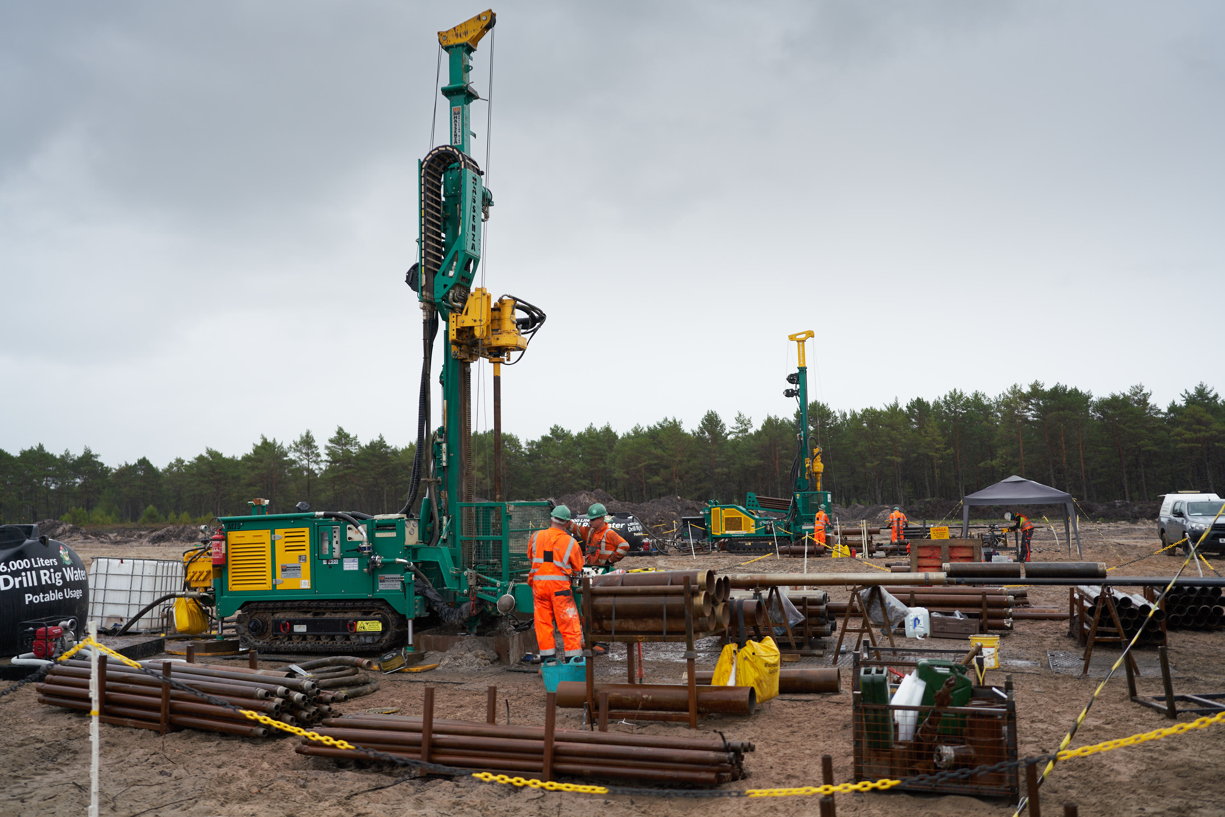 The project team at the Choczewo comunee site in Pomerania working on in-depth geological surveys to help advance project planning.